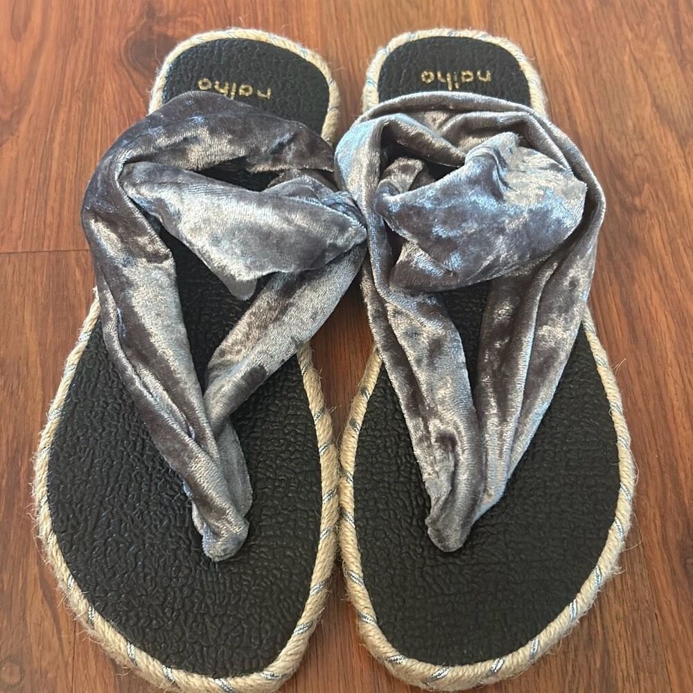 Nalho crushed velvet silver wrap sandals size 9